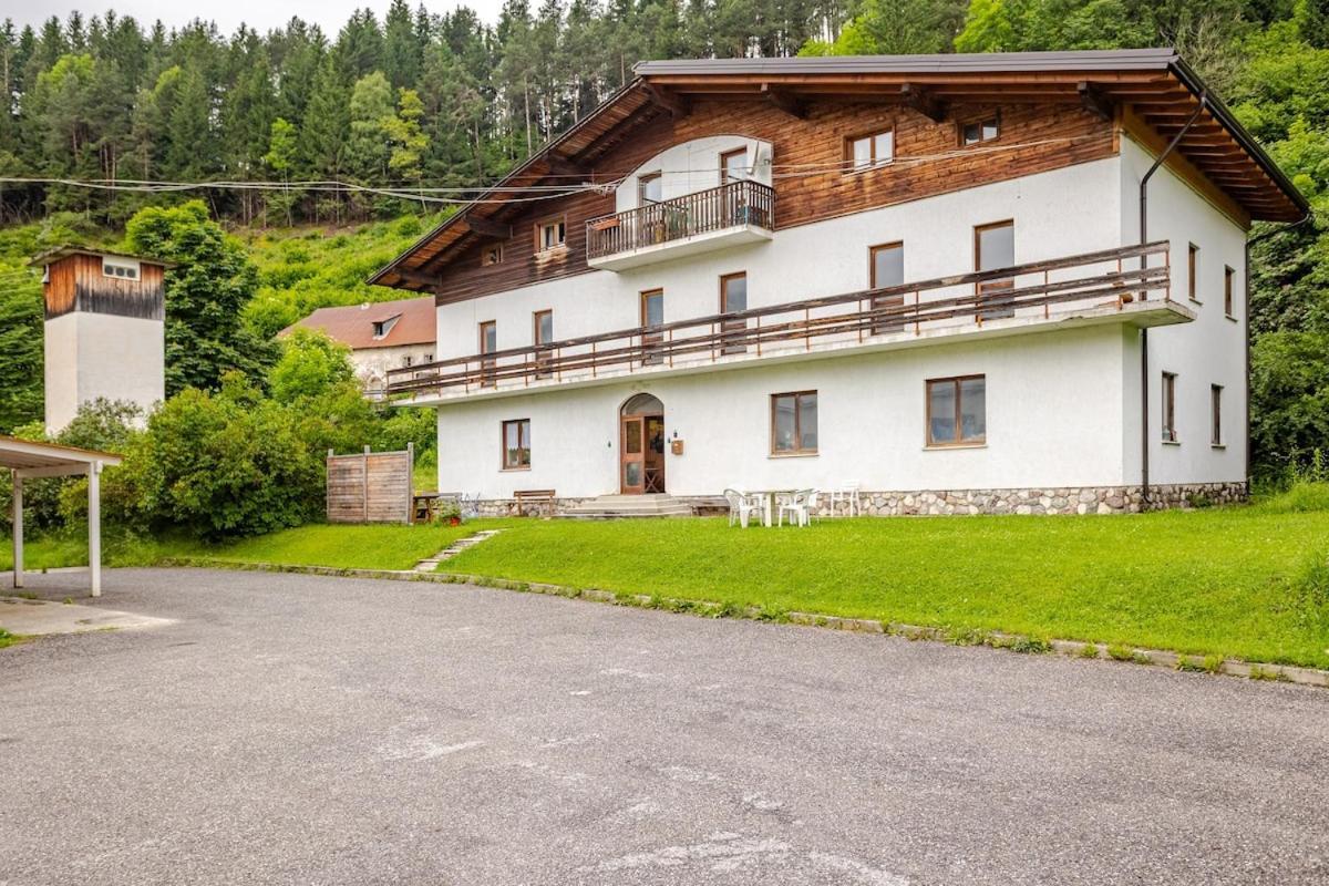 Lussuosa Suite In Montagna Con Wifi E Netflix Тарвизио Екстериор снимка
